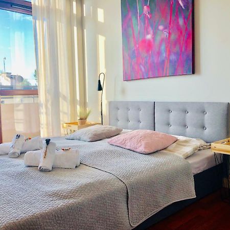 75M2 Apartament Kopernik Z Widokiem Na Jasna Gore เชสโตฮอวา ภายนอก รูปภาพ