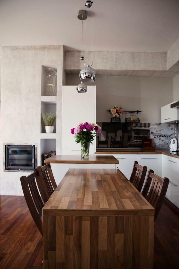 75M2 Apartament Kopernik Z Widokiem Na Jasna Gore เชสโตฮอวา ภายนอก รูปภาพ