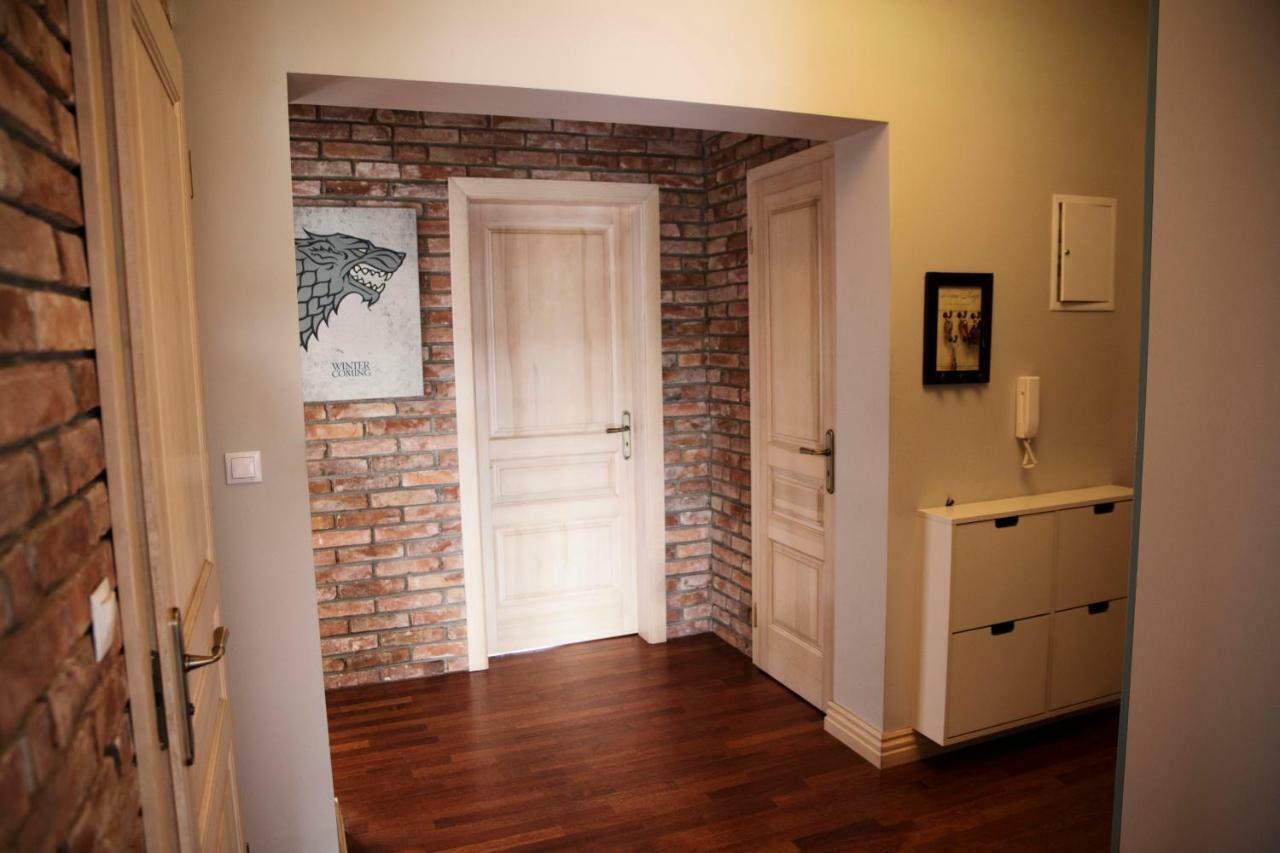 75M2 Apartament Kopernik Z Widokiem Na Jasna Gore เชสโตฮอวา ภายนอก รูปภาพ
