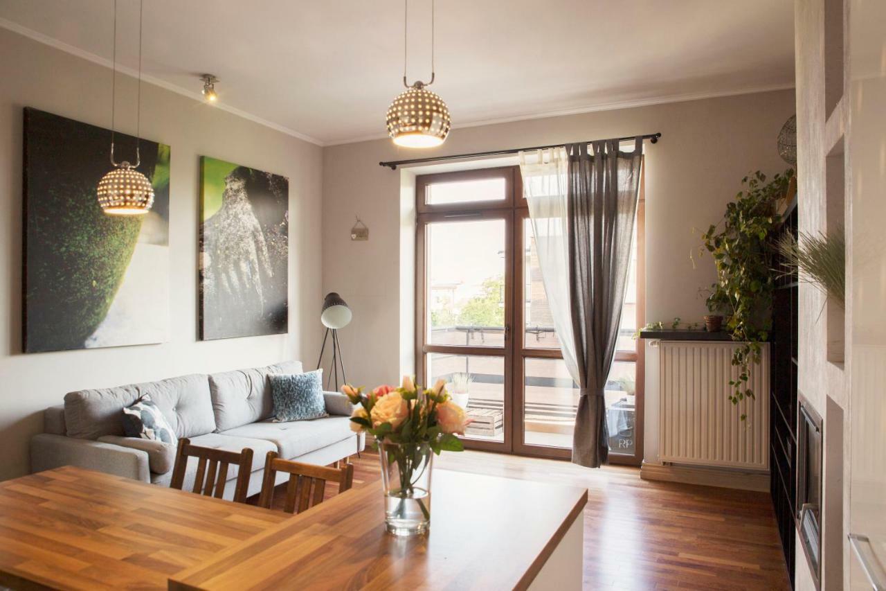 75M2 Apartament Kopernik Z Widokiem Na Jasna Gore เชสโตฮอวา ภายนอก รูปภาพ