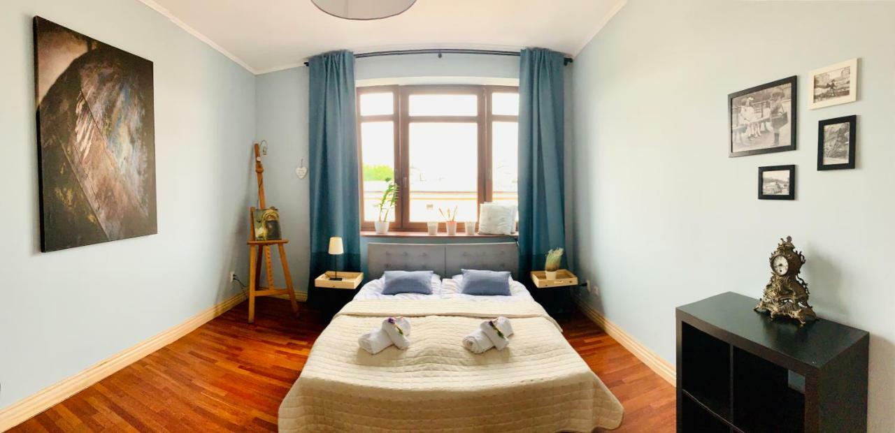 75M2 Apartament Kopernik Z Widokiem Na Jasna Gore เชสโตฮอวา ภายนอก รูปภาพ